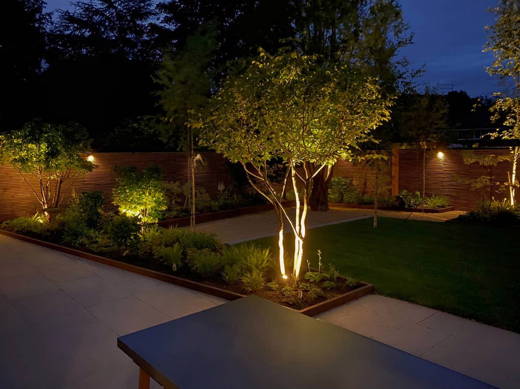 Garden uplights and postlights, WiFi dimmable