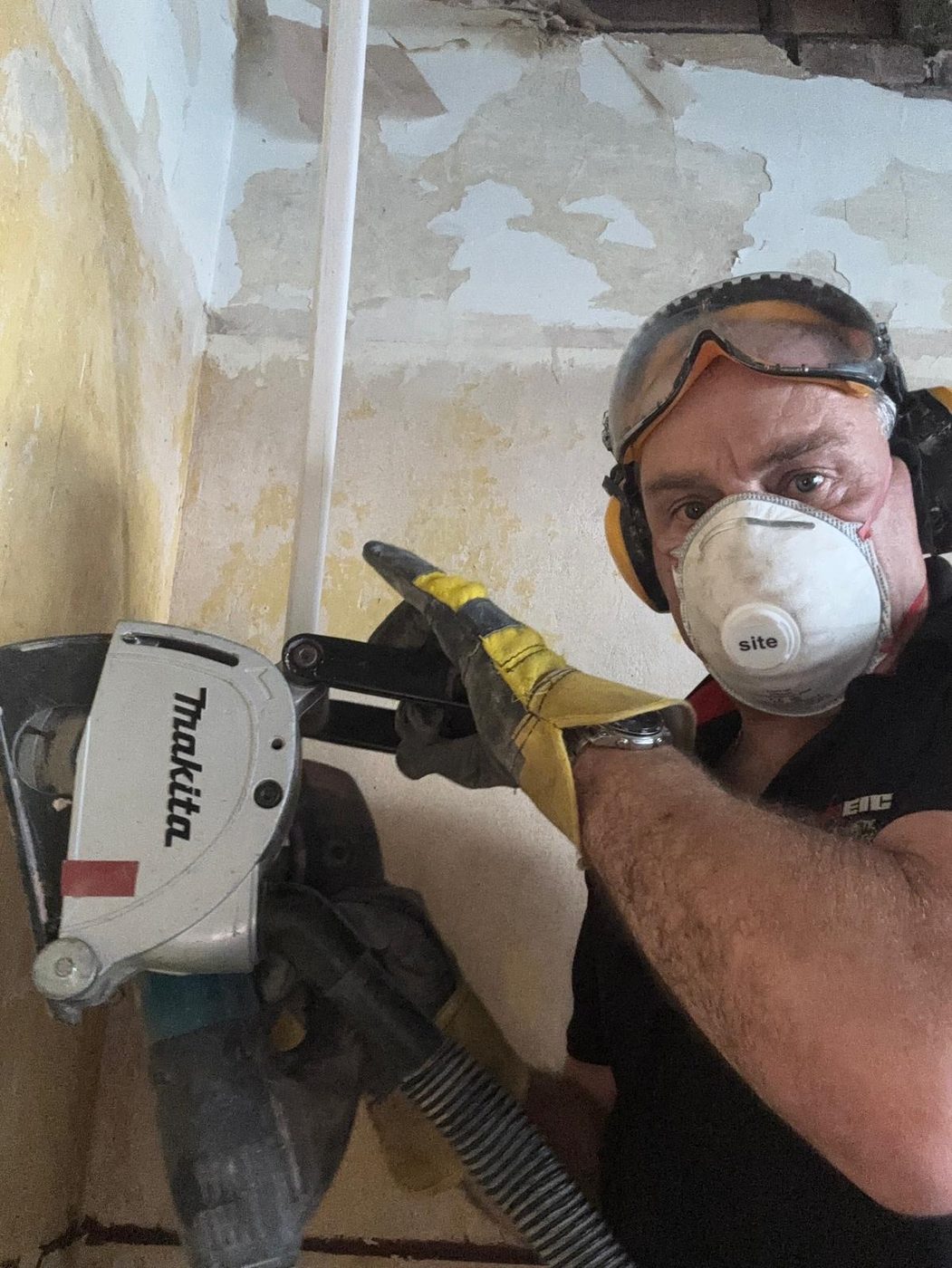 Tony mid first fix with the wall chaser — the person you book is the person who turns up